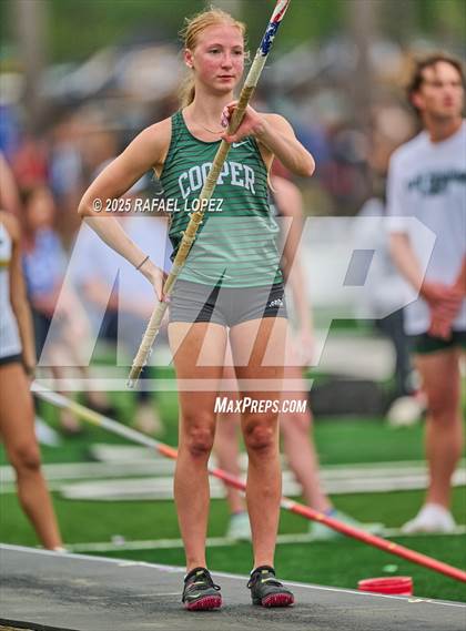 Thumbnail 3 in Cooper Dragon Invitational (Pole Vault) photogallery.