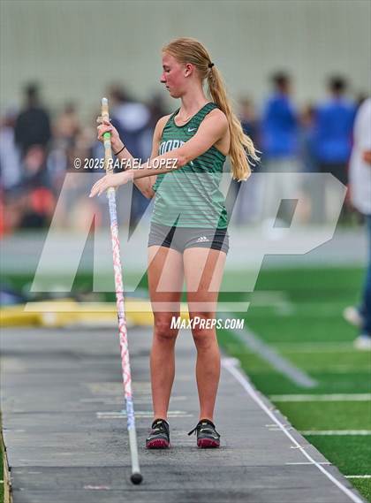 Thumbnail 1 in Cooper Dragon Invitational (Pole Vault) photogallery.