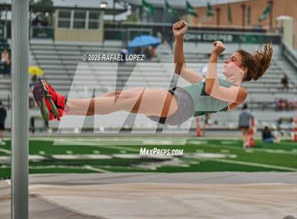 Thumbnail 1 in Cooper Dragon Invitational (Pole Vault) photogallery.