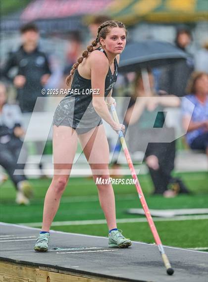 Thumbnail 1 in Cooper Dragon Invitational (Pole Vault) photogallery.
