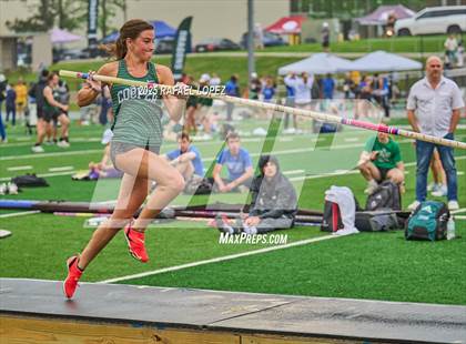 Thumbnail 2 in Cooper Dragon Invitational (Pole Vault) photogallery.
