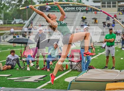 Thumbnail 3 in Cooper Dragon Invitational (Pole Vault) photogallery.
