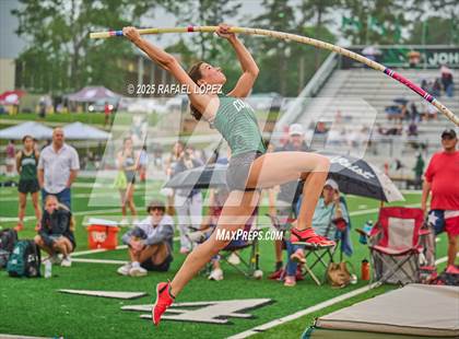 Thumbnail 1 in Cooper Dragon Invitational (Pole Vault) photogallery.