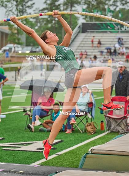 Thumbnail 1 in Cooper Dragon Invitational (Pole Vault) photogallery.