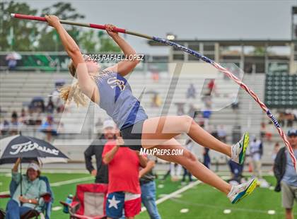 Thumbnail 3 in Cooper Dragon Invitational (Pole Vault) photogallery.