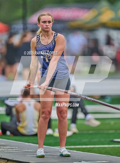 Thumbnail 3 in Cooper Dragon Invitational (Pole Vault) photogallery.