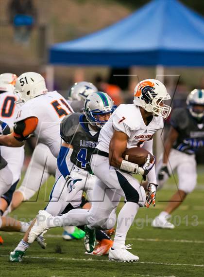 Thumbnail 2 in Eastside Catholic vs. Liberty photogallery.