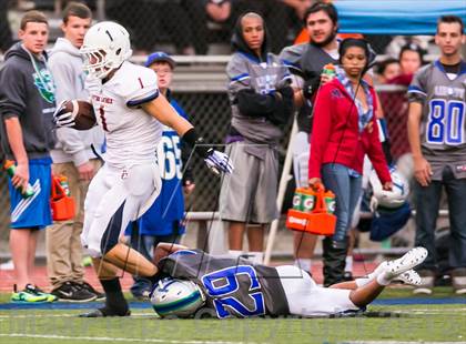 Thumbnail 2 in Eastside Catholic vs. Liberty photogallery.