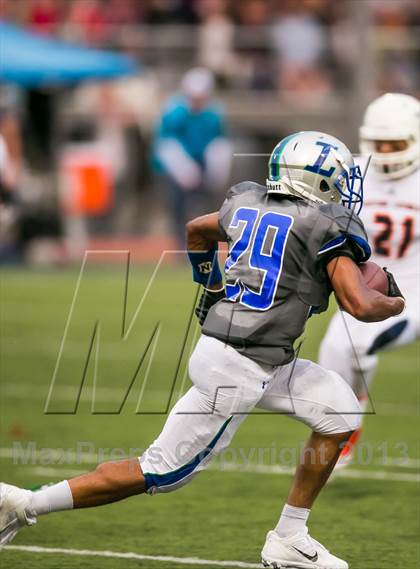 Thumbnail 2 in Eastside Catholic vs. Liberty photogallery.