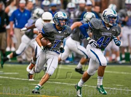 Thumbnail 2 in Eastside Catholic vs. Liberty photogallery.