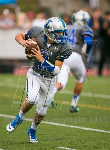 Thumbnail 2 in Eastside Catholic vs. Liberty photogallery.
