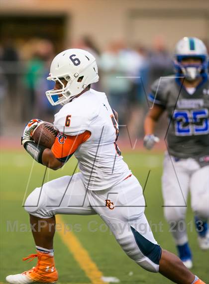 Thumbnail 3 in Eastside Catholic vs. Liberty photogallery.