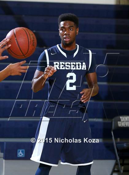 Thumbnail 1 in Reseda vs. Rolling Hills Prep photogallery.