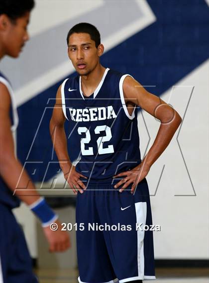 Thumbnail 3 in Reseda vs. Rolling Hills Prep photogallery.