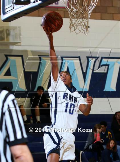 Thumbnail 1 in Reseda vs. Rolling Hills Prep photogallery.