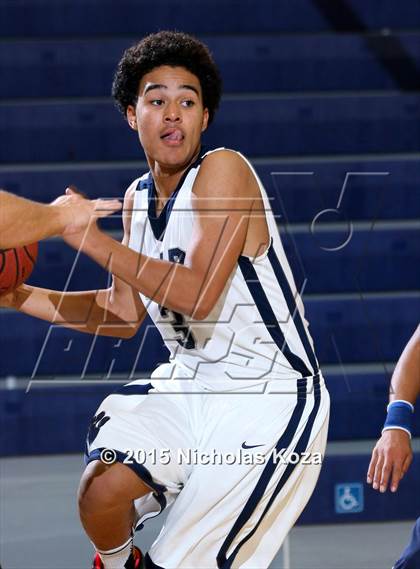 Thumbnail 1 in Reseda vs. Rolling Hills Prep photogallery.