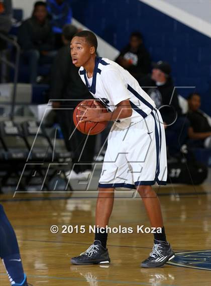Thumbnail 1 in Reseda vs. Rolling Hills Prep photogallery.