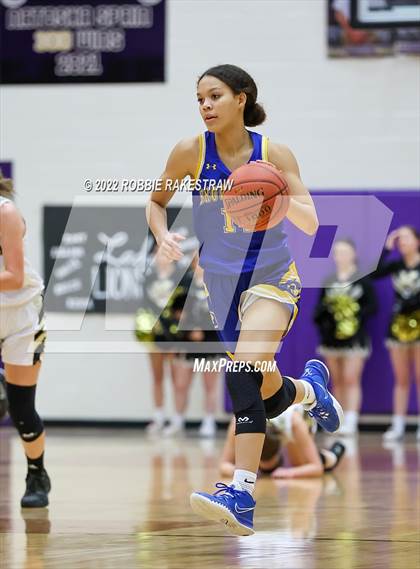 Thumbnail 2 in Kaufman vs. Brownsboro (UIL 4A Bi-District) photogallery.