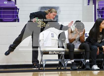 Thumbnail 2 in Kaufman vs. Brownsboro (UIL 4A Bi-District) photogallery.