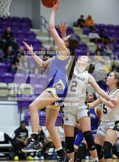 Thumbnail 1 in Kaufman vs. Brownsboro (UIL 4A Bi-District) photogallery.
