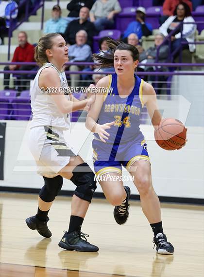 Thumbnail 2 in Kaufman vs. Brownsboro (UIL 4A Bi-District) photogallery.