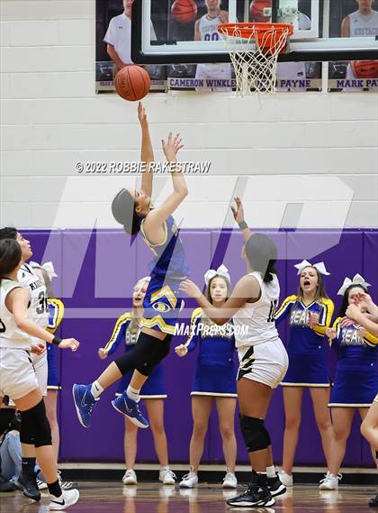 Thumbnail 1 in Kaufman vs. Brownsboro (UIL 4A Bi-District) photogallery.