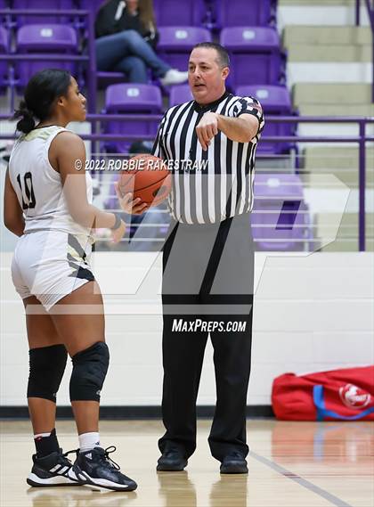 Thumbnail 2 in Kaufman vs. Brownsboro (UIL 4A Bi-District) photogallery.