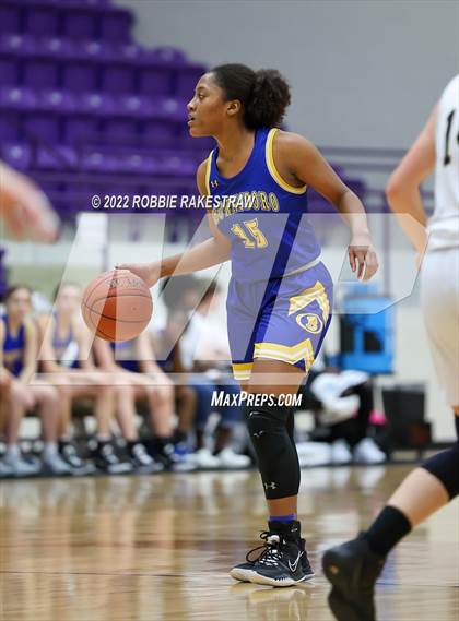Thumbnail 3 in Kaufman vs. Brownsboro (UIL 4A Bi-District) photogallery.