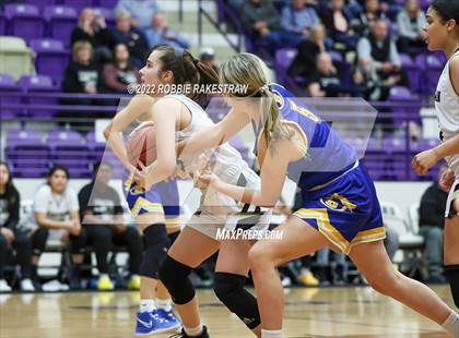 Thumbnail 1 in Kaufman vs. Brownsboro (UIL 4A Bi-District) photogallery.