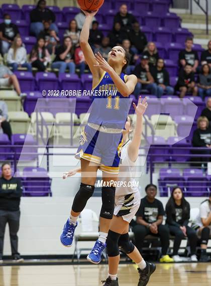 Thumbnail 1 in Kaufman vs. Brownsboro (UIL 4A Bi-District) photogallery.