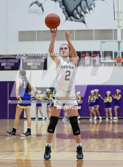 Thumbnail 2 in Kaufman vs. Brownsboro (UIL 4A Bi-District) photogallery.
