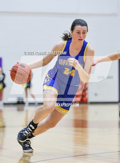 Thumbnail 1 in Kaufman vs. Brownsboro (UIL 4A Bi-District) photogallery.