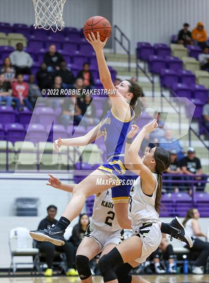 Thumbnail 3 in Kaufman vs. Brownsboro (UIL 4A Bi-District) photogallery.