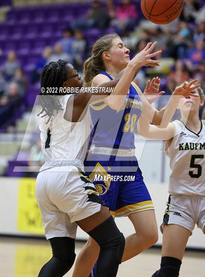 Thumbnail 1 in Kaufman vs. Brownsboro (UIL 4A Bi-District) photogallery.