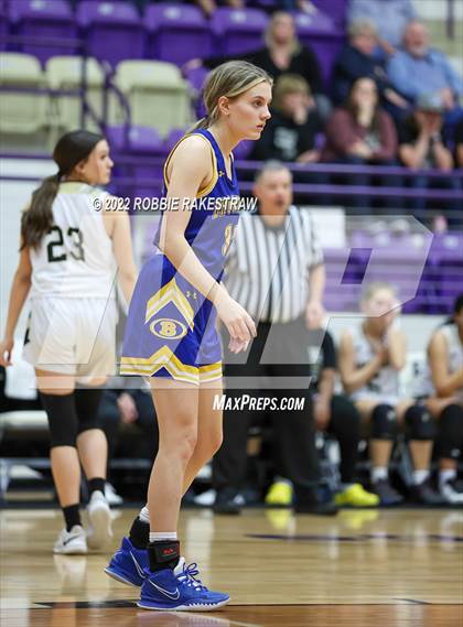 Thumbnail 2 in Kaufman vs. Brownsboro (UIL 4A Bi-District) photogallery.