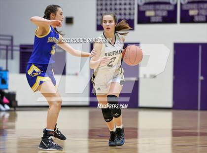 Thumbnail 3 in Kaufman vs. Brownsboro (UIL 4A Bi-District) photogallery.