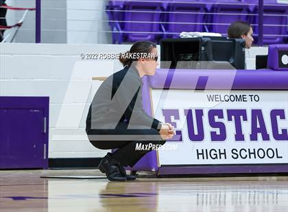 Thumbnail 2 in Kaufman vs. Brownsboro (UIL 4A Bi-District) photogallery.