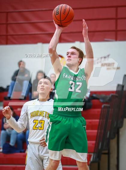 Thumbnail 2 in Farmington vs. Highland photogallery.