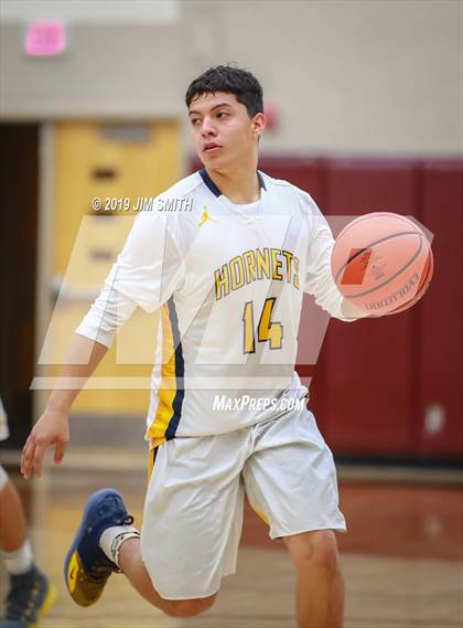 Thumbnail 3 in Farmington vs. Highland photogallery.