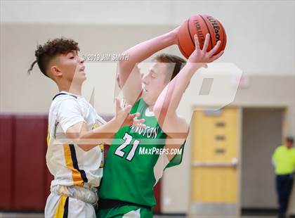 Thumbnail 1 in Farmington vs. Highland photogallery.