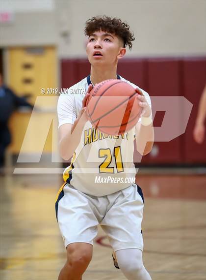 Thumbnail 2 in Farmington vs. Highland photogallery.