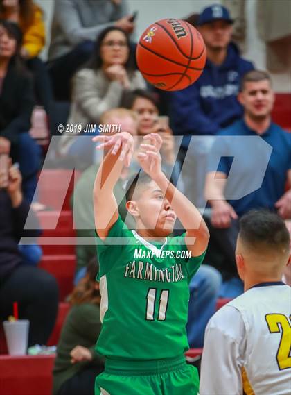 Thumbnail 3 in Farmington vs. Highland photogallery.