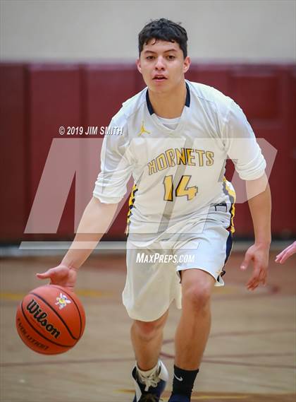 Thumbnail 2 in Farmington vs. Highland photogallery.