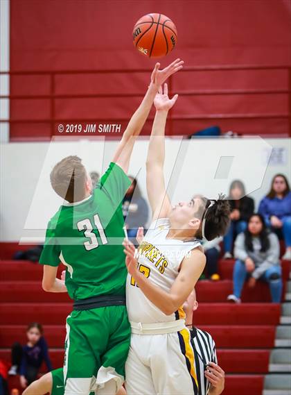 Thumbnail 2 in Farmington vs. Highland photogallery.