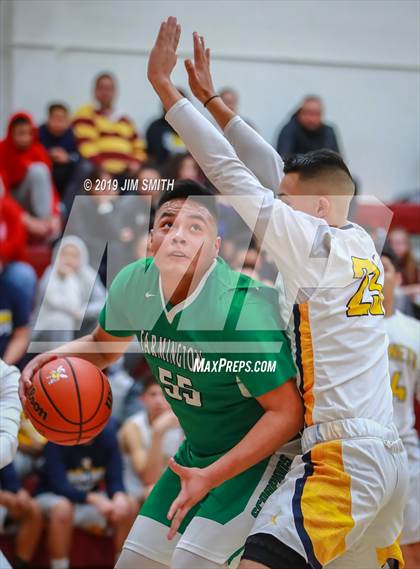 Thumbnail 2 in Farmington vs. Highland photogallery.
