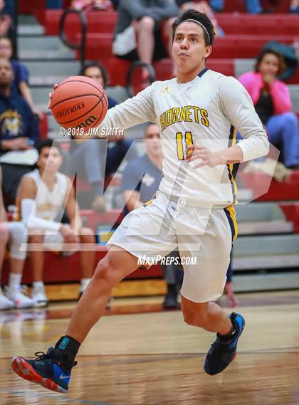 Thumbnail 2 in Farmington vs. Highland photogallery.