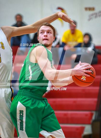 Thumbnail 3 in Farmington vs. Highland photogallery.