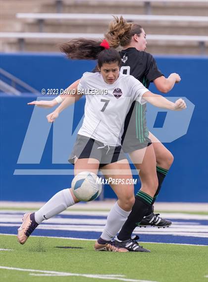 Thumbnail 3 in Southlake Carroll vs. Marcus (UIL 6A Regional Final) photogallery.