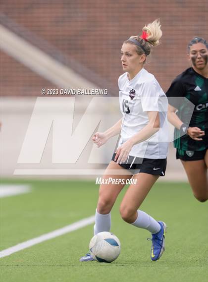 Thumbnail 1 in Southlake Carroll vs. Marcus (UIL 6A Regional Final) photogallery.