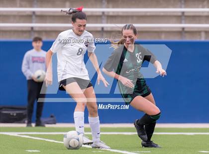 Thumbnail 3 in Southlake Carroll vs. Marcus (UIL 6A Regional Final) photogallery.